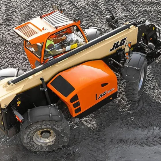 JLG 4017
